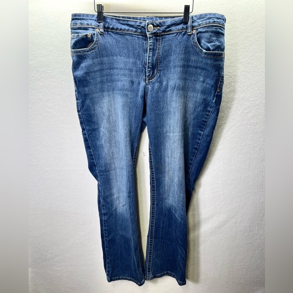 Maurices Bootcut Denim Jeans Womens 20W Plus size Stretch Blue Cute Comfy 2350 - Picture 1 of 10